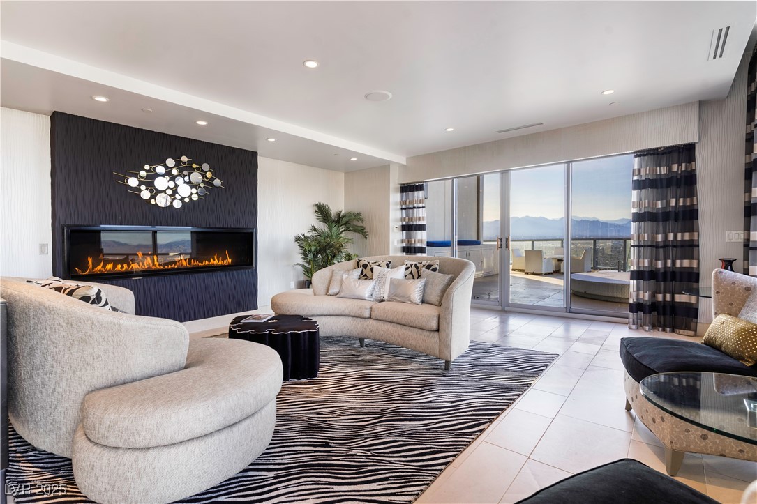 200 West Sahara Avenue 4101