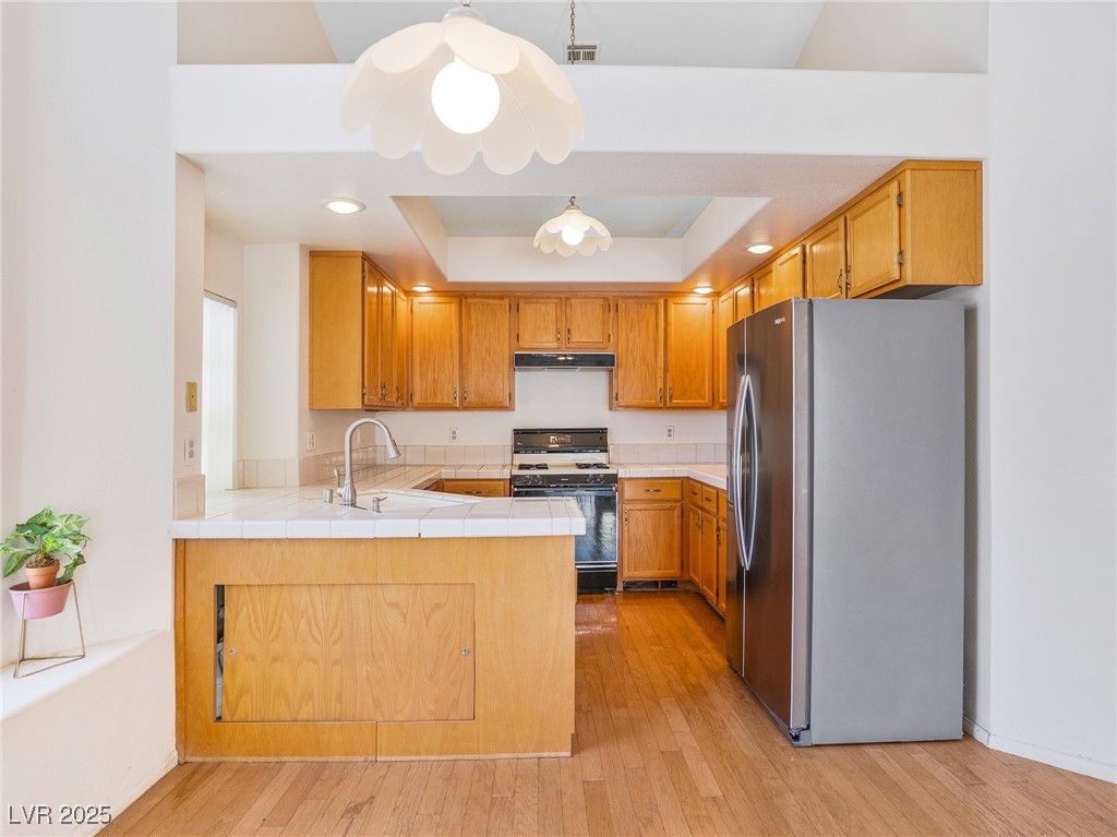 2802 Via Avanti Street