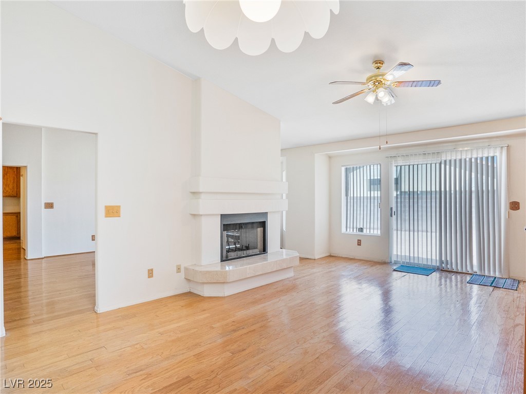 2802 Via Avanti Street