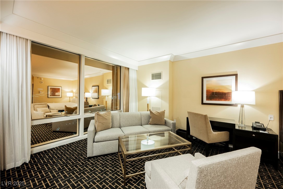 2000 North Fashion Show Drive 4301