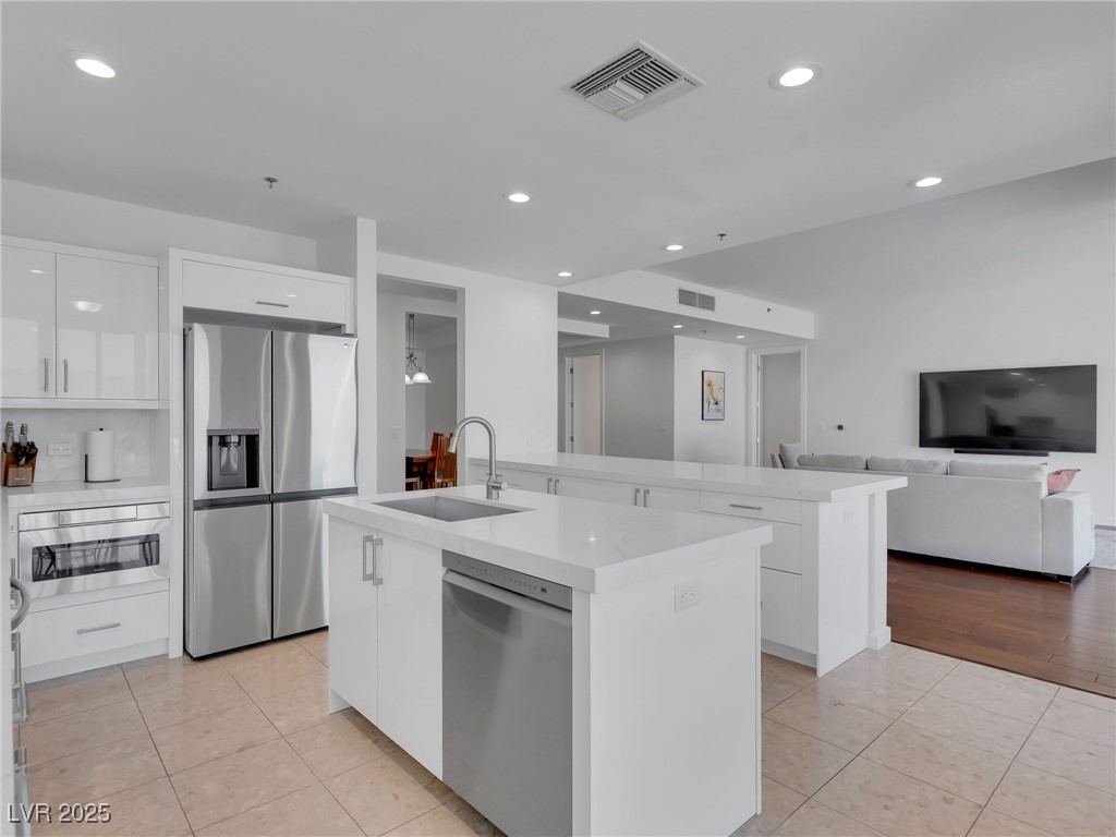 4525 Dean Martin Drive 3006