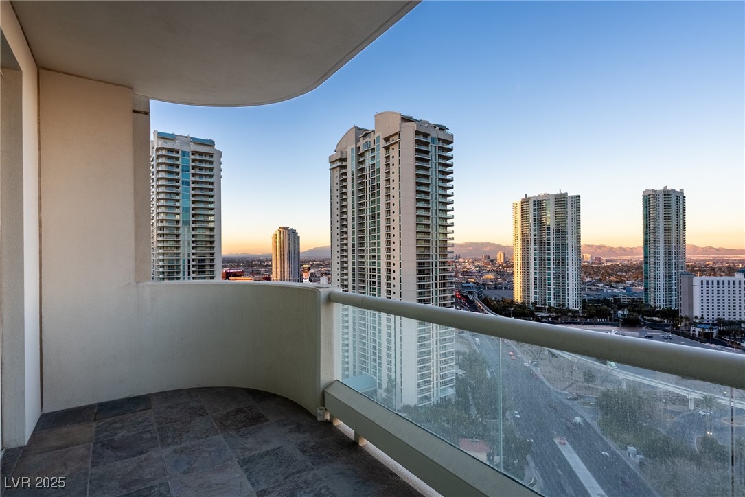 2857 Paradise Road 2203