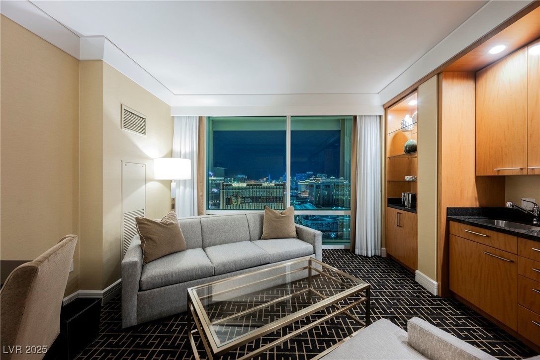 2000 North Fashion Show Drive 4200