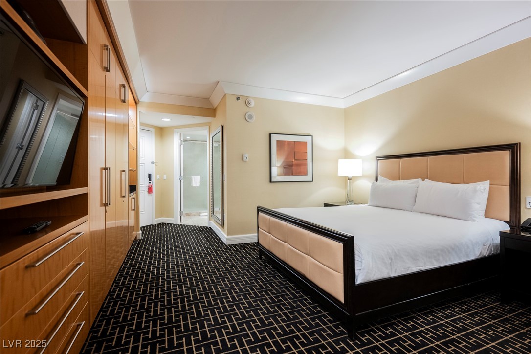 2000 North Fashion Show Drive 4200