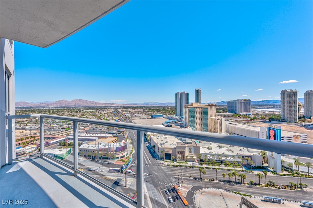 200 Sahara Avenue 2507