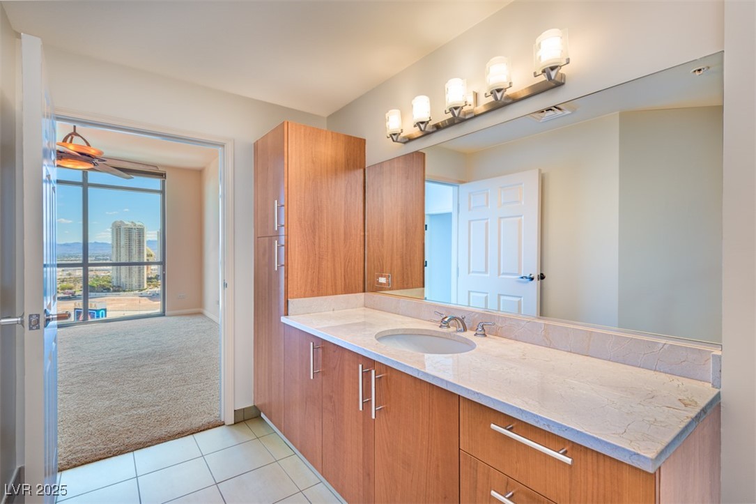 200 Sahara Avenue 2507