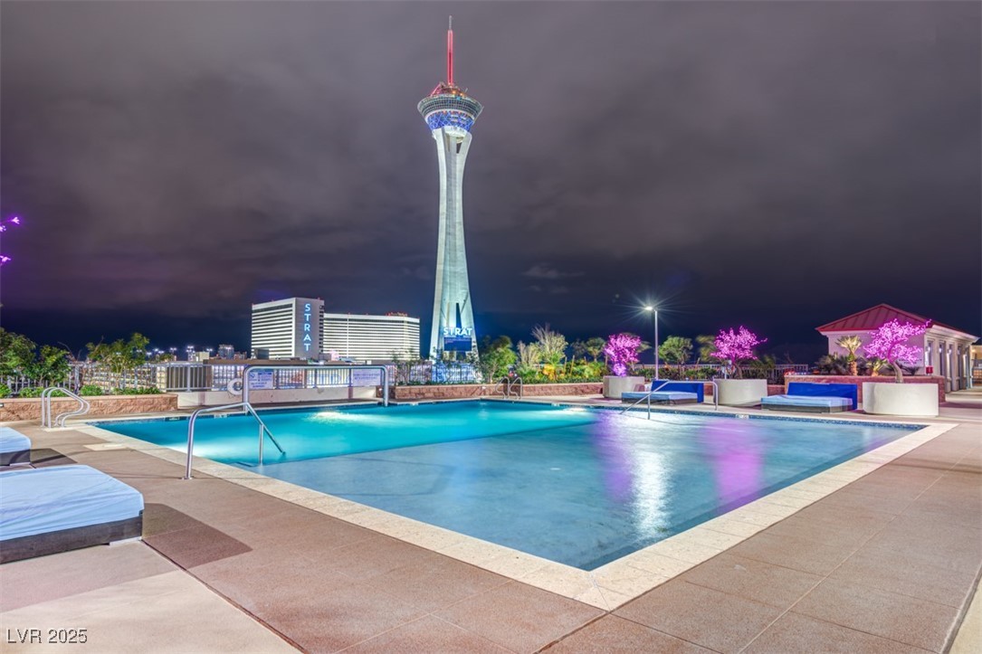 200 Sahara Avenue 2507