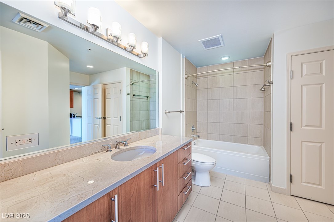 200 Sahara Avenue 2507