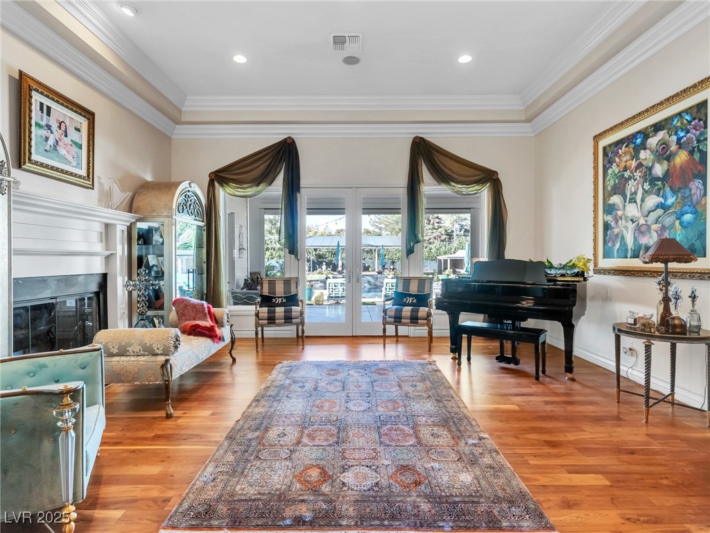 330 Rancho Circle