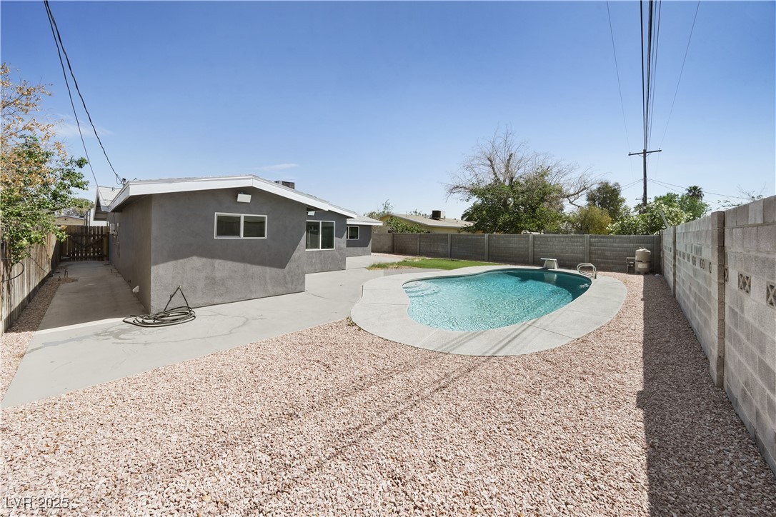 3905 Casa Grande Avenue