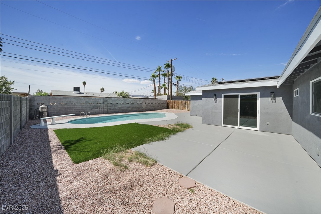 3905 Casa Grande Avenue