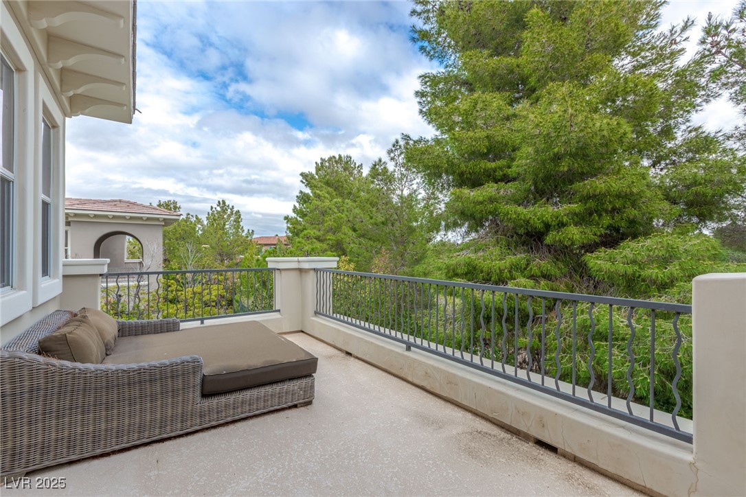 12056 Royal Dolnoch Court