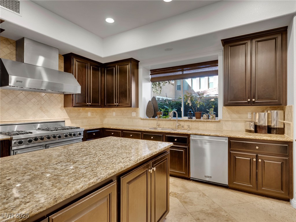 12056 Royal Dolnoch Court