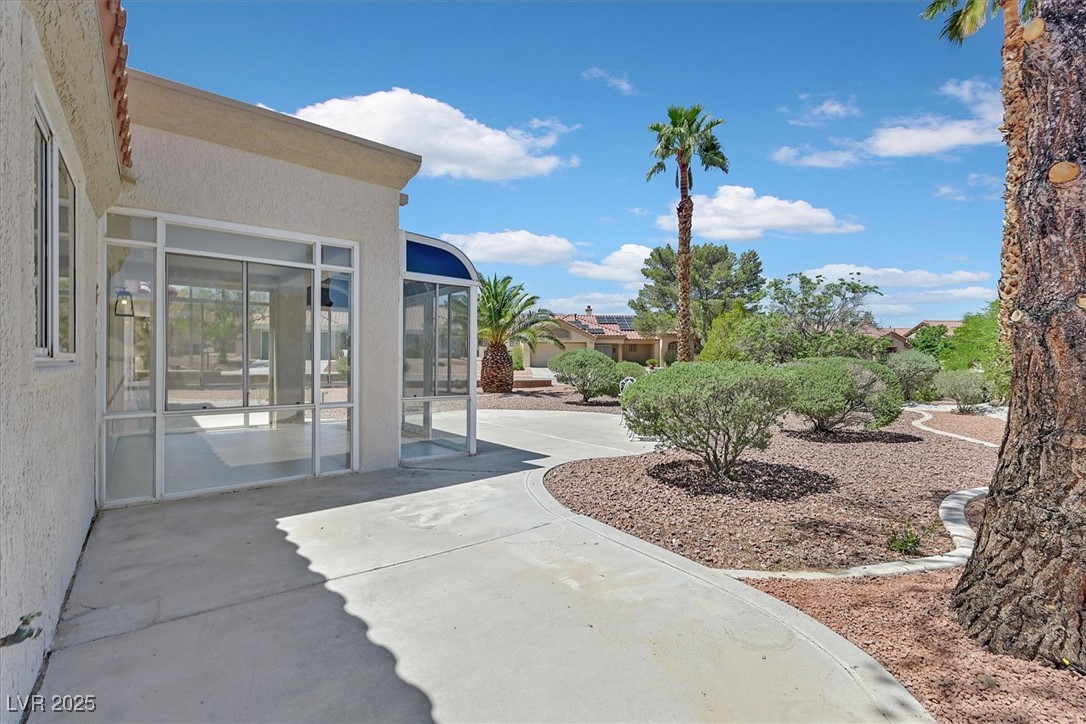 9552 Gold Bank Drive