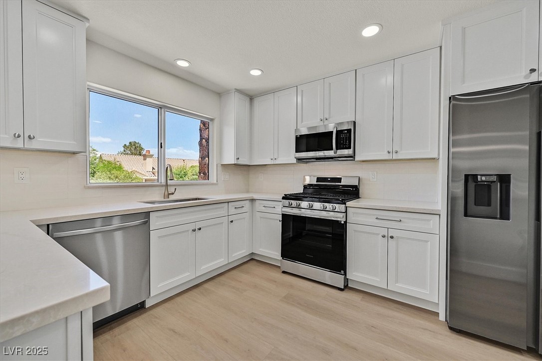 9552 Gold Bank Drive