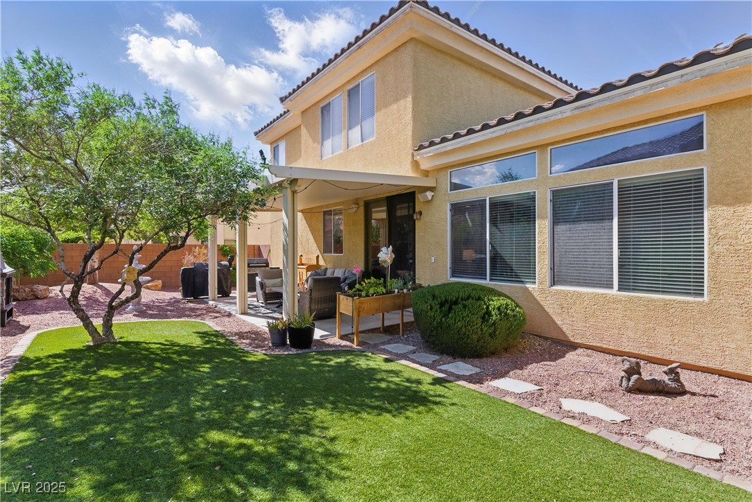 7417 Horizon Rock Avenue