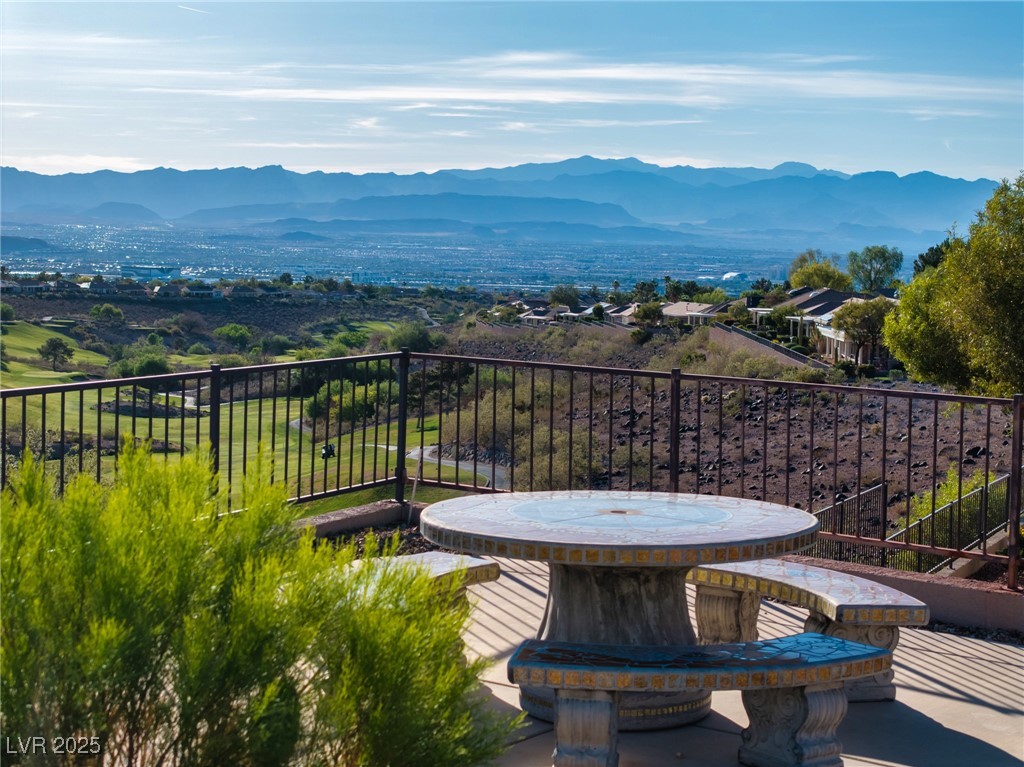 2612 Dearport Court