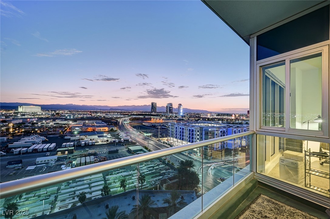4525 Dean Martin Drive 1208
