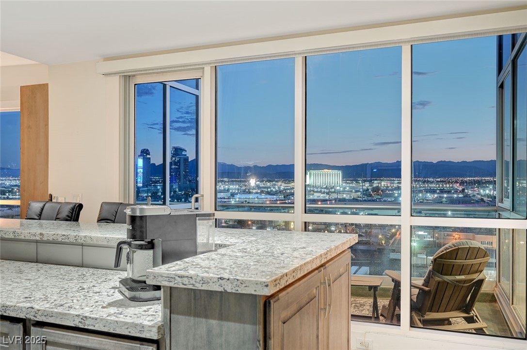 4525 Dean Martin Drive 1208