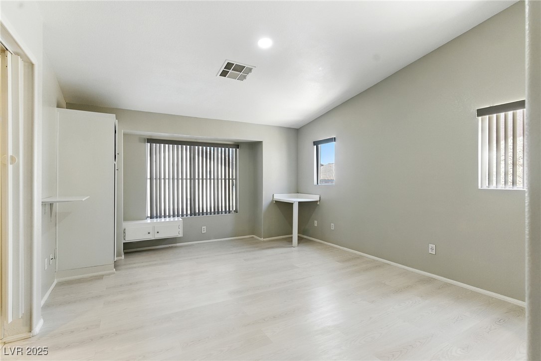 9572 Belle Rich Street