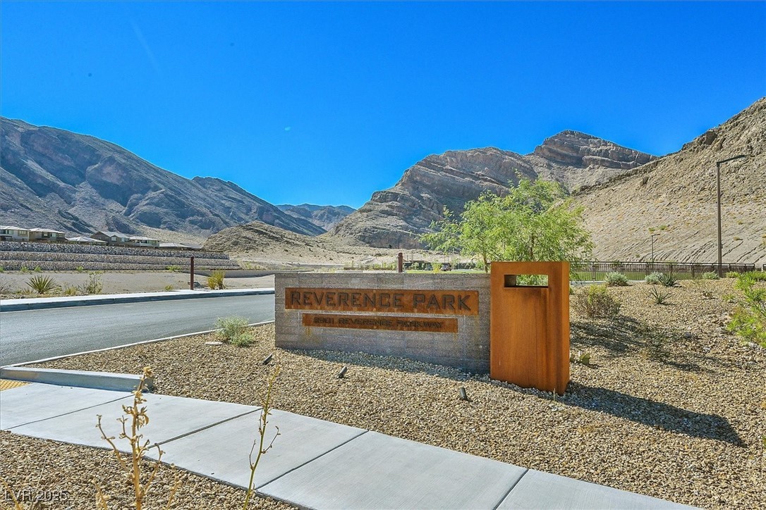 2931 Raywood Ash Drive
