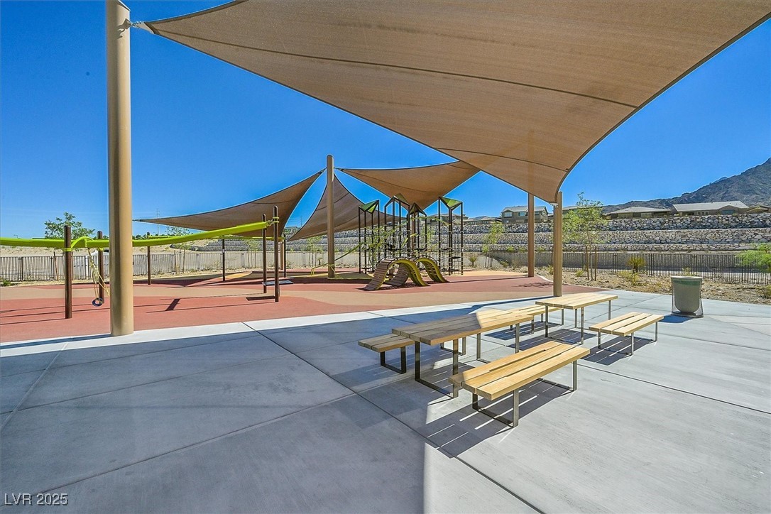 2931 Raywood Ash Drive