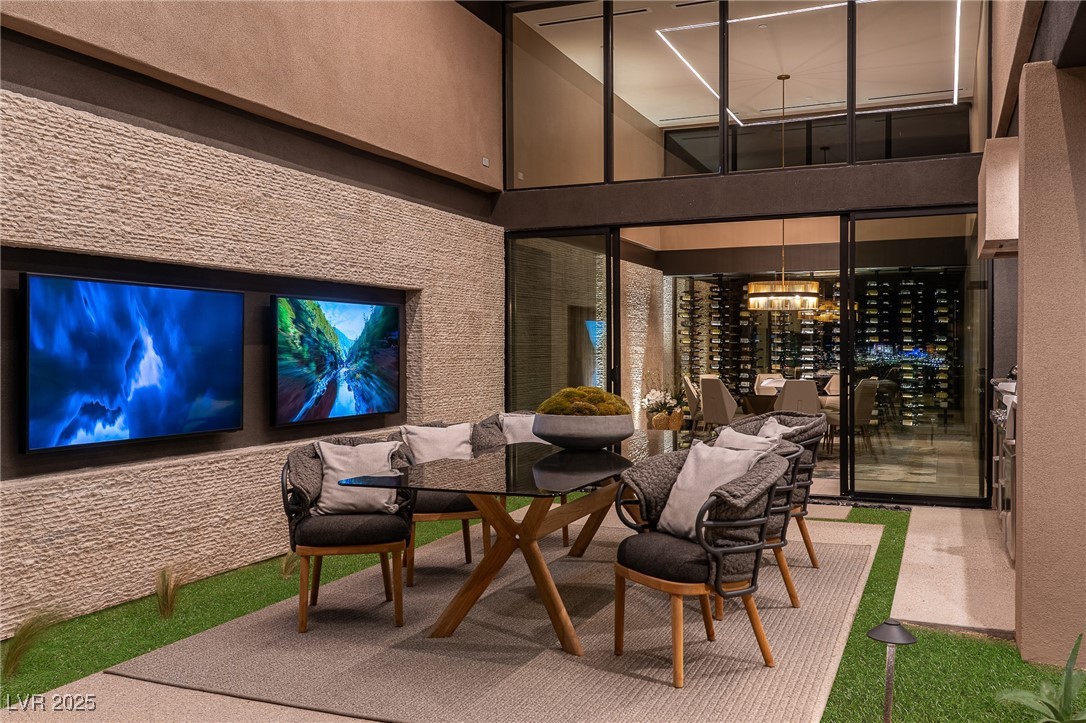 720 Dragon Peak Drive
