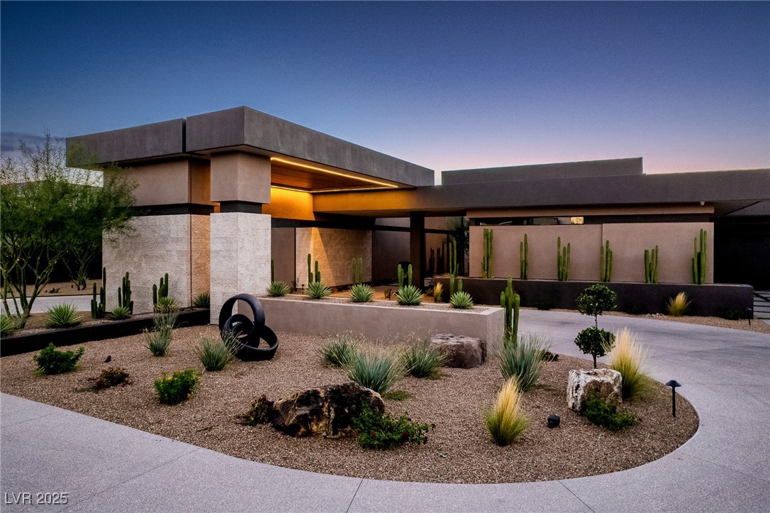 720 Dragon Peak Drive