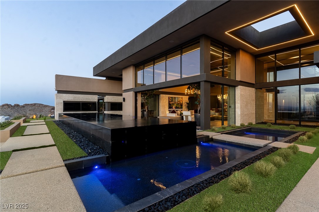 720 Dragon Peak Drive
