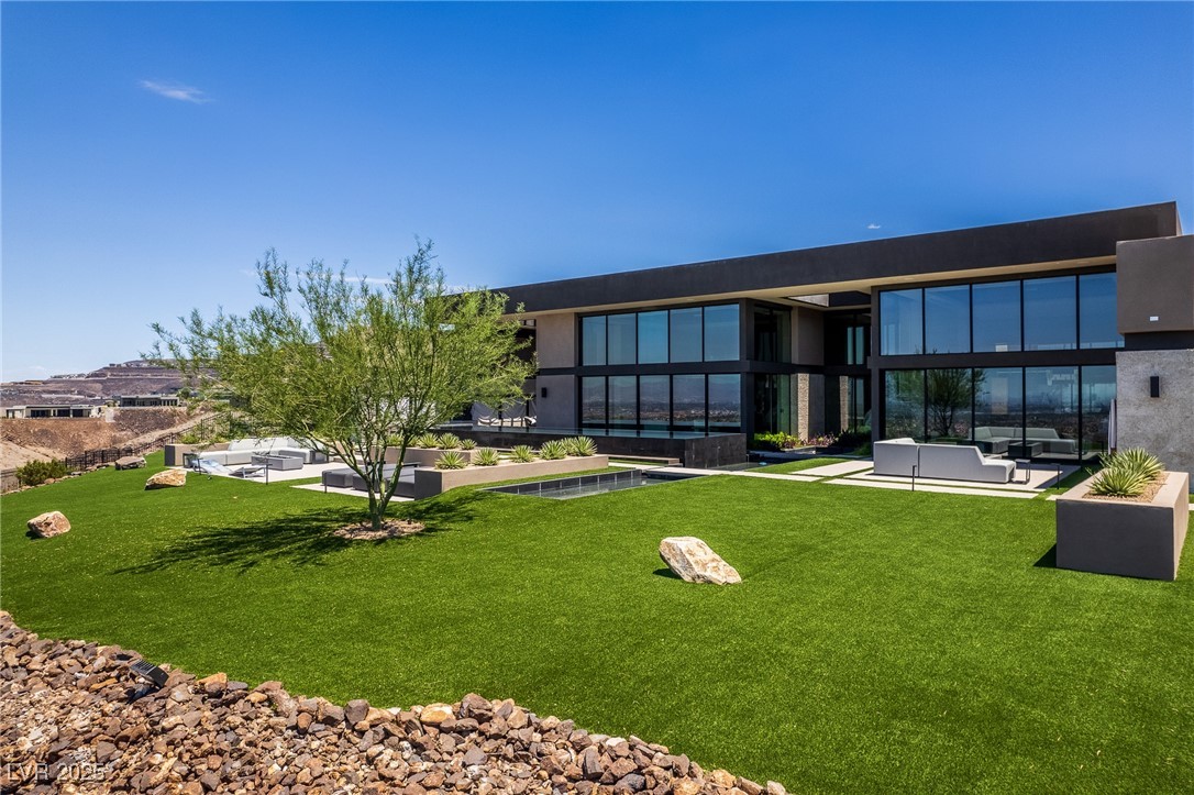 720 Dragon Peak Drive