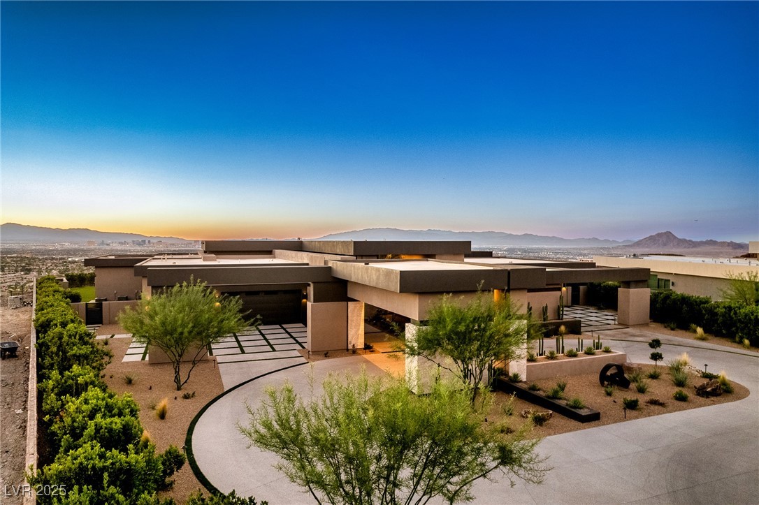 720 Dragon Peak Drive