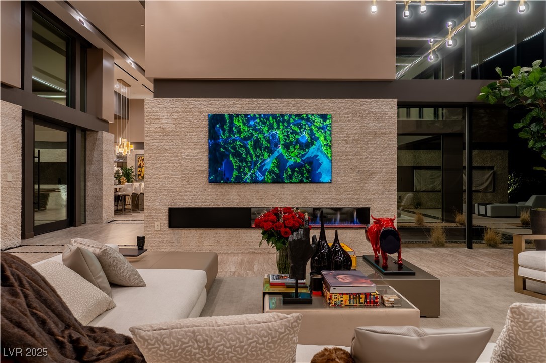 720 Dragon Peak Drive