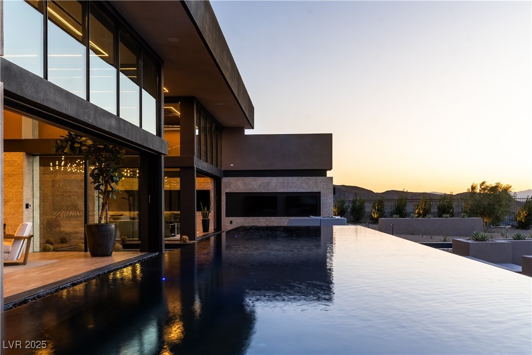 720 Dragon Peak Drive