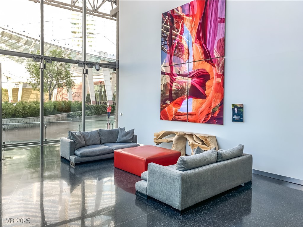 3722 Las Vegas Boulevard 2111