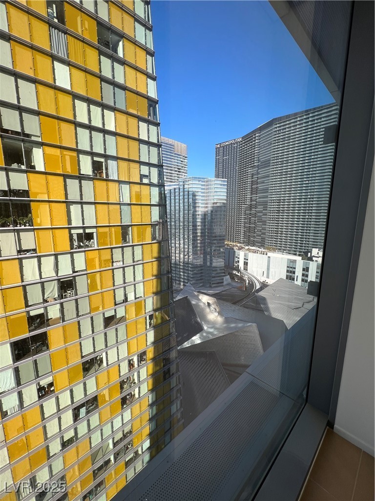 3722 Las Vegas Boulevard 2111