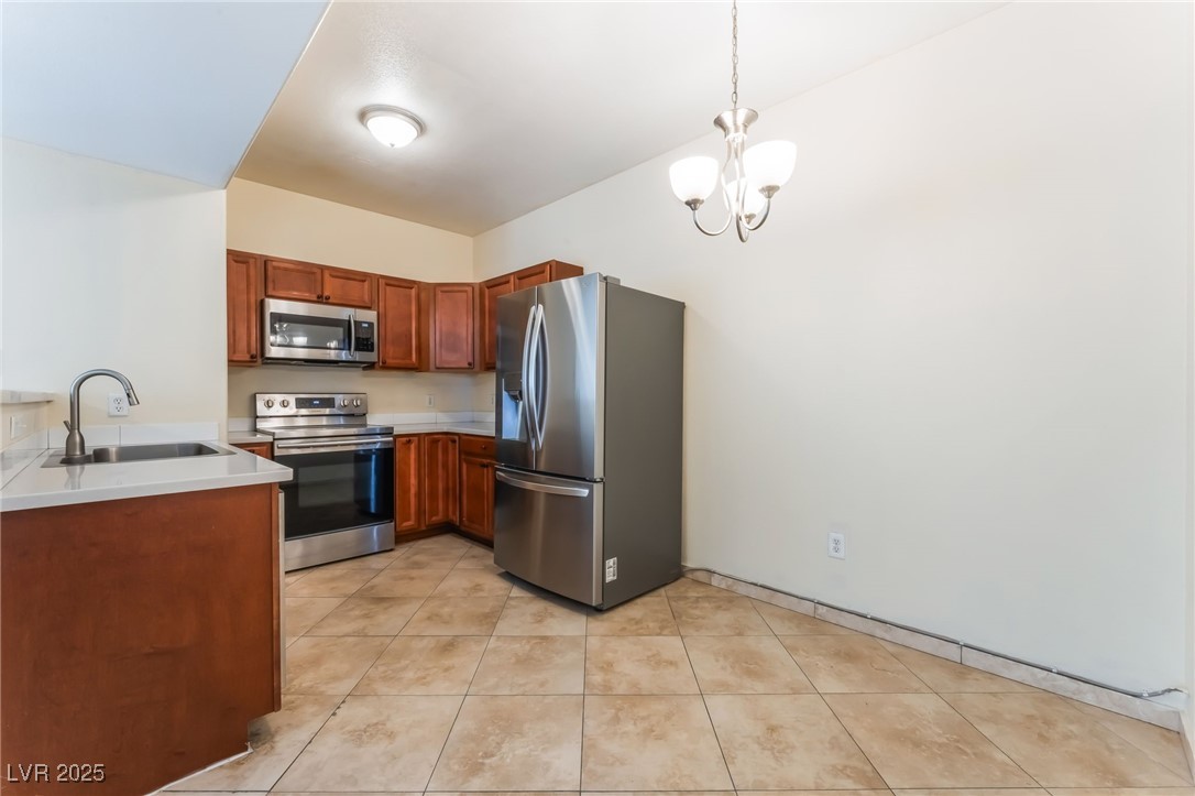 2141 Hussium Hills Street 108