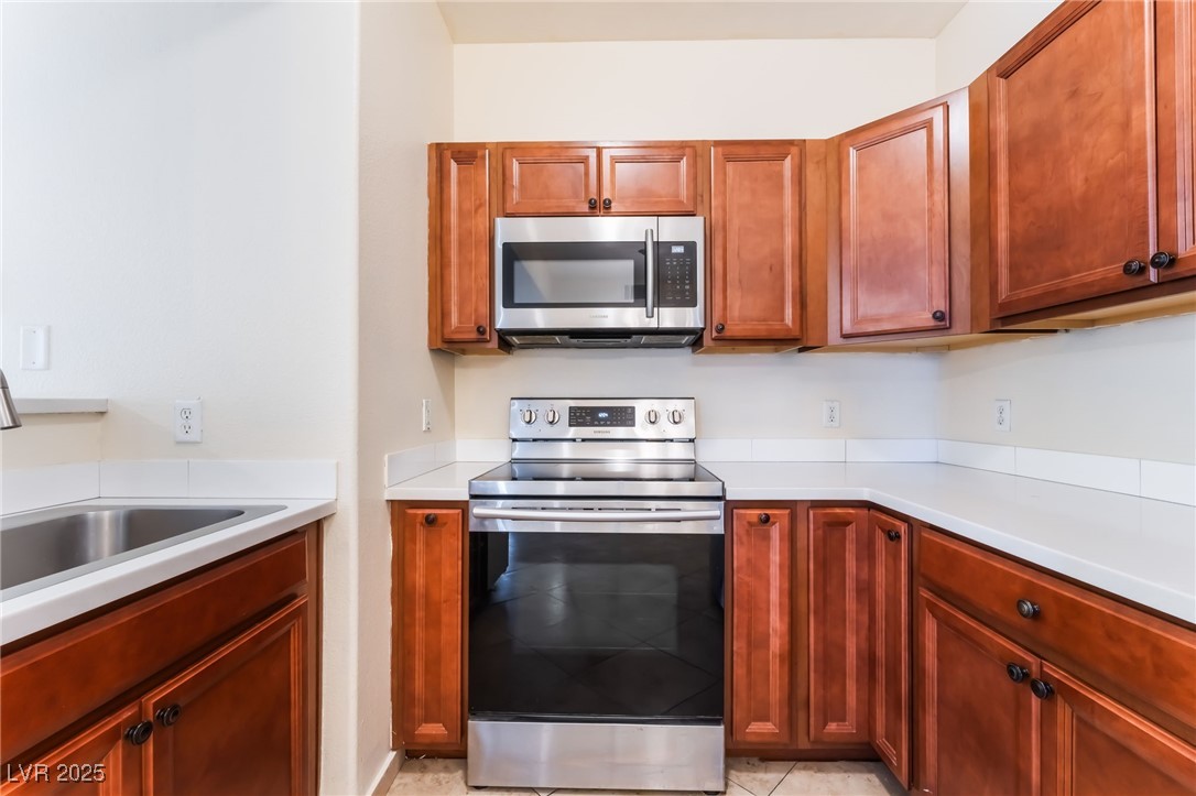 2141 Hussium Hills Street 108