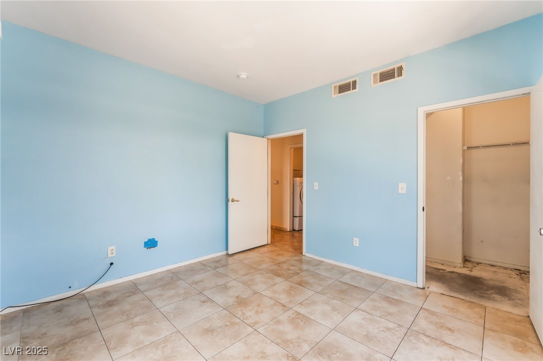 2141 Hussium Hills Street 108