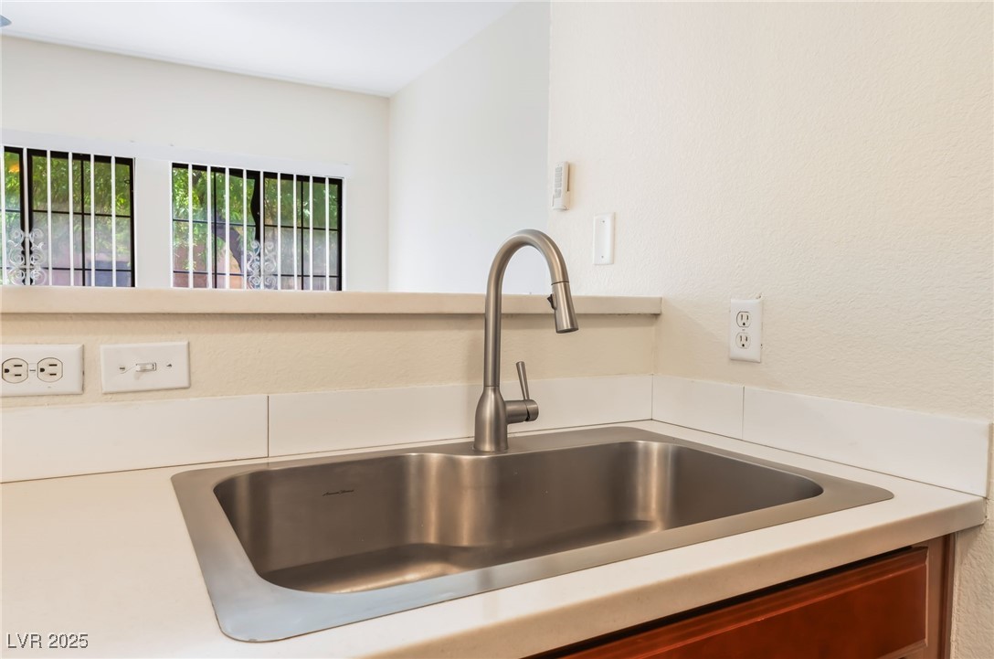 2141 Hussium Hills Street 108