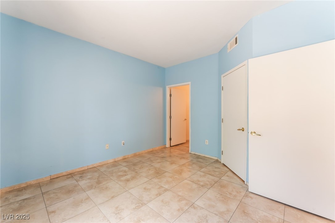 2141 Hussium Hills Street 108