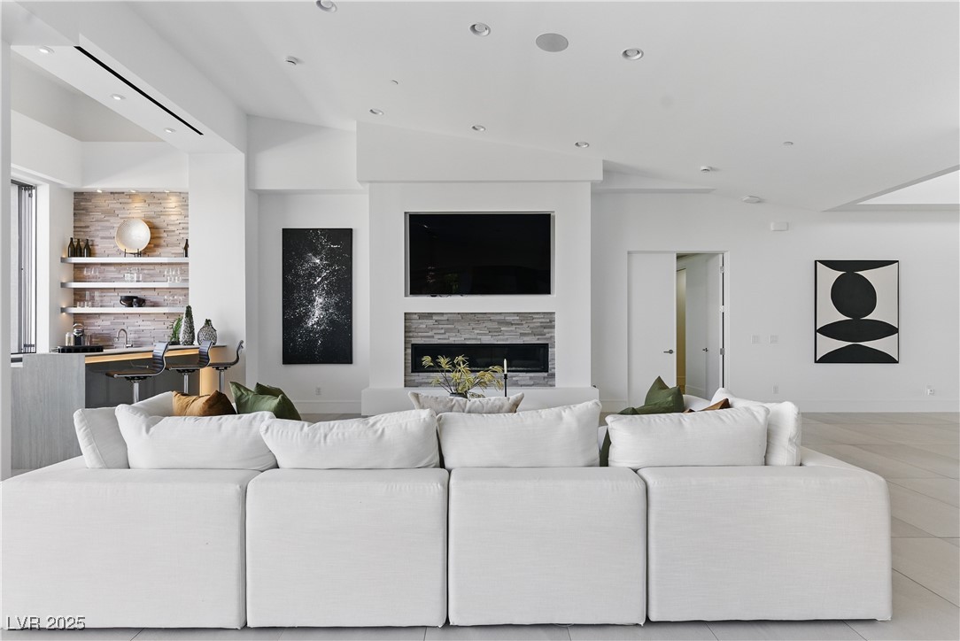 667 Palisade Rim Drive