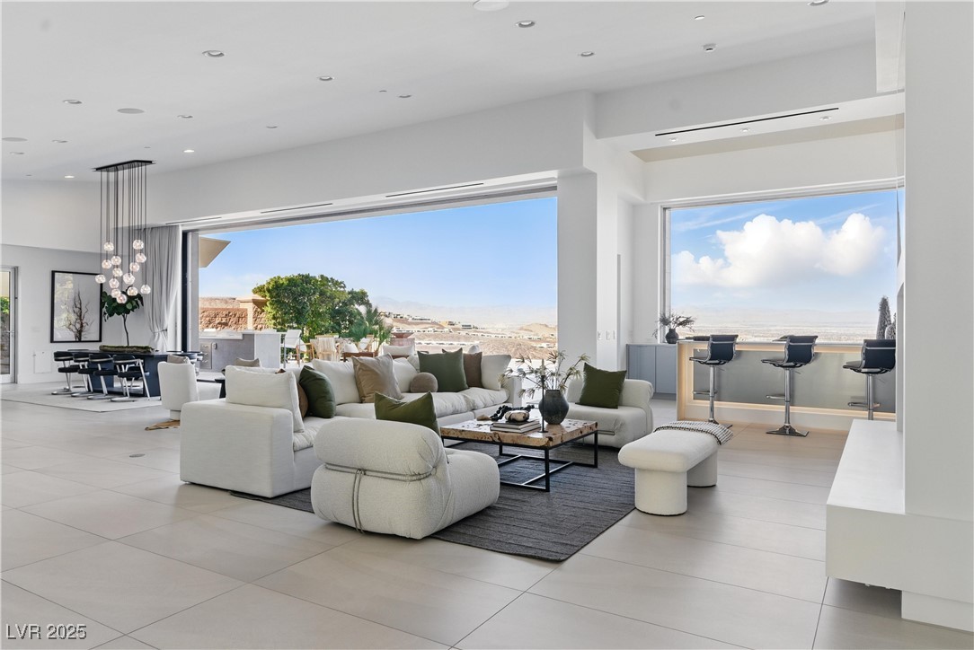 667 Palisade Rim Drive