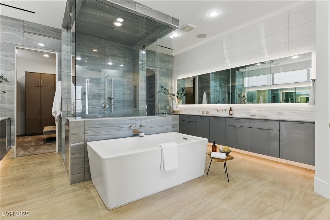 667 Palisade Rim Drive