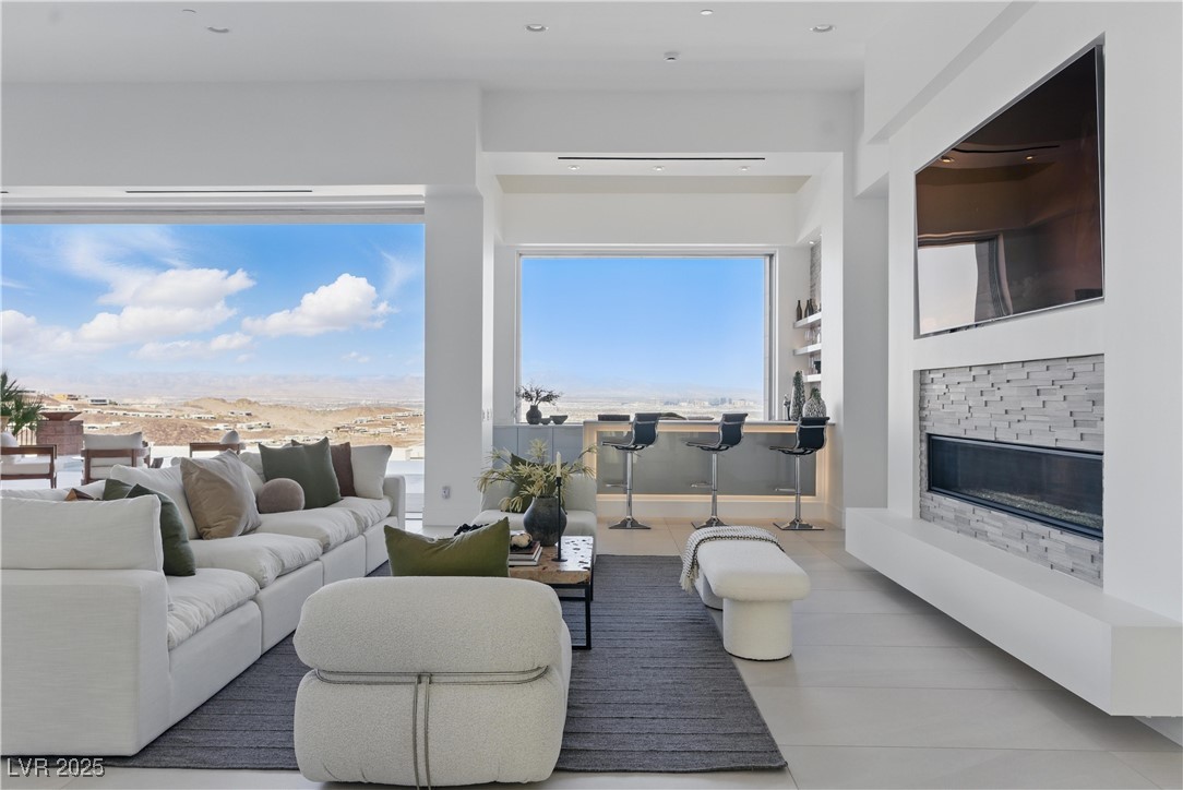 667 Palisade Rim Drive