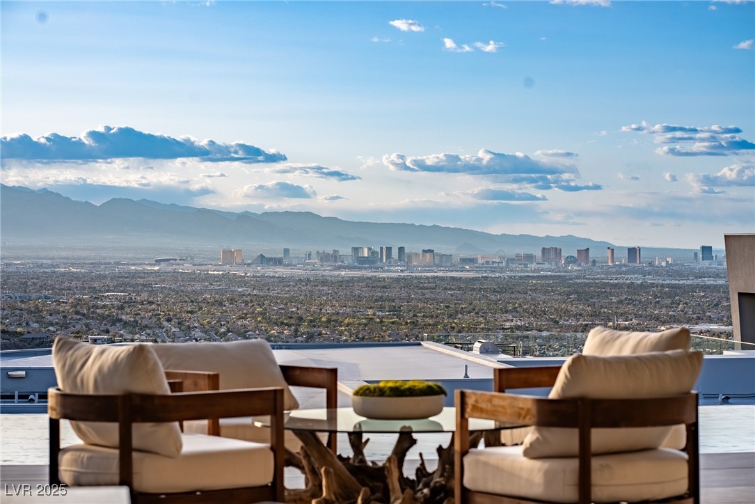 667 Palisade Rim Drive