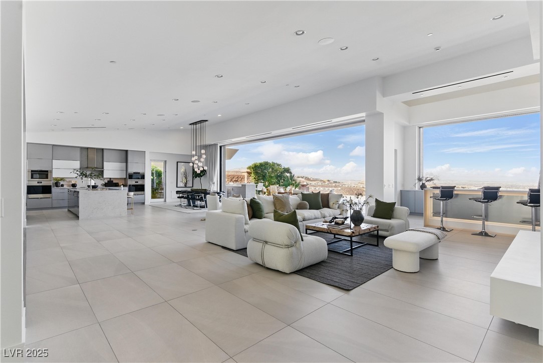 667 Palisade Rim Drive