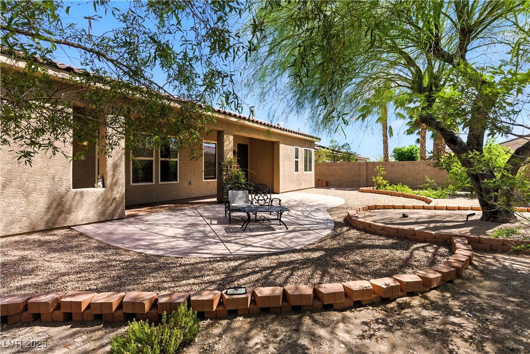 7427 Salvadora Place