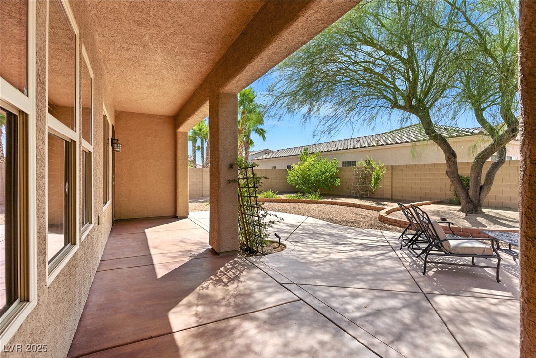 7427 Salvadora Place