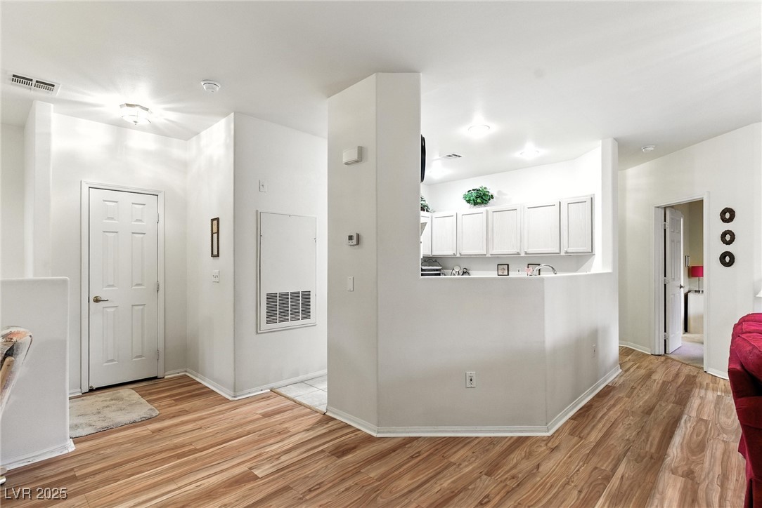 1713 Sky Of Red Drive 201