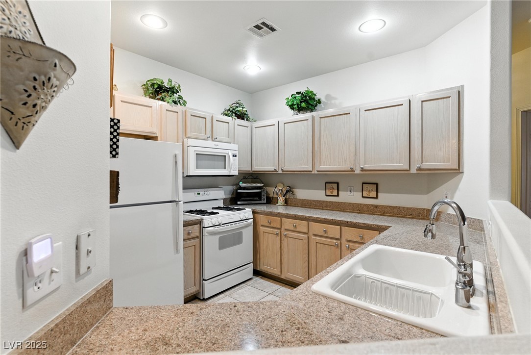 1713 Sky Of Red Drive 201